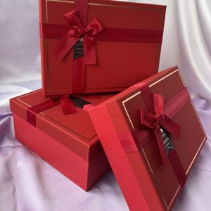 Коробка LUX для подарунка червона