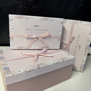 Коробка для подарунка рожева