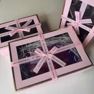 Коробка LUX для подарунка рожева з бантом